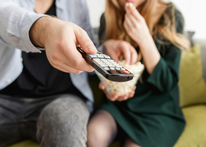 30 Surprisingly Easy Frugal Changes That Helped People Reach Their Financial Goals