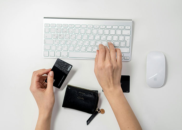 30 Surprisingly Easy Frugal Changes That Helped People Reach Their Financial Goals