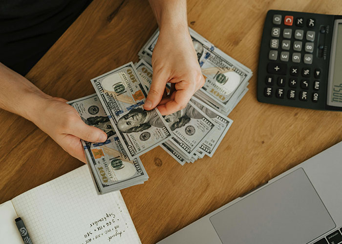 30 Surprisingly Easy Frugal Changes That Helped People Reach Their Financial Goals