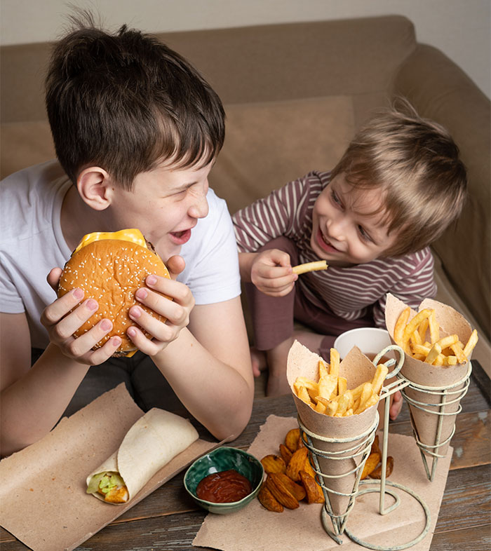 Mom Calls Out Ex-Husband For Giving Kids Unhealthy Meals Instead Of Cooking