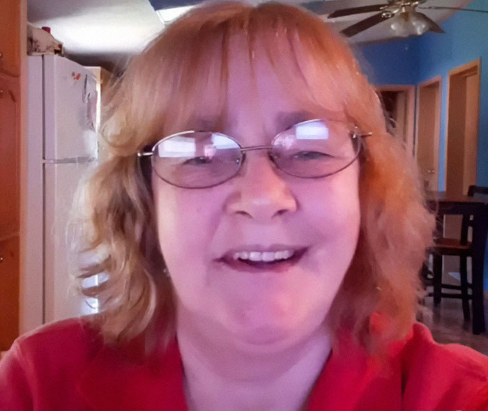 Daughter Breaks Silence After Going Viral For Brutal 4-Sentence Obituary For Her Mom