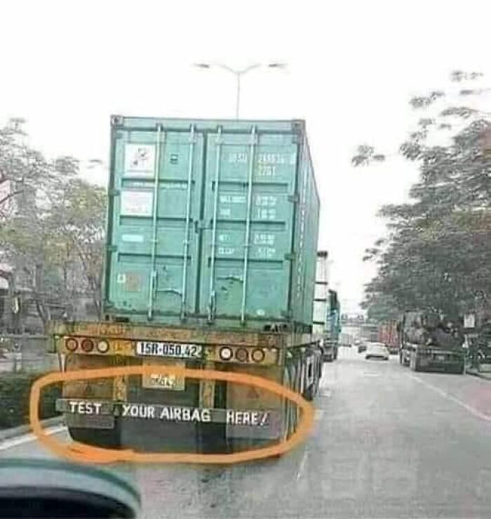 Funny-Cars-Memes-Pics