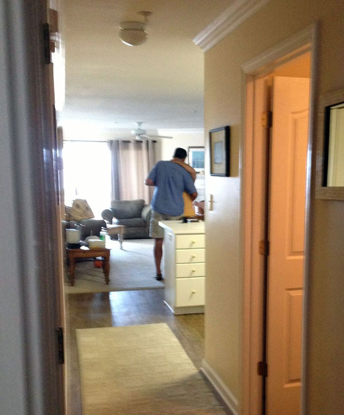 I Caught My Parents Dancing During Our Beach Trip When They Thought We Were Napping. Still In Love After 33 Years