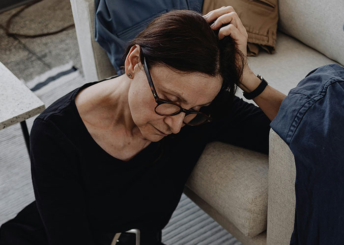 Dad Pressures His Soon-To-Be DIL To Wear His Late Wife&rsquo;s Wedding Dress Decades After She Died