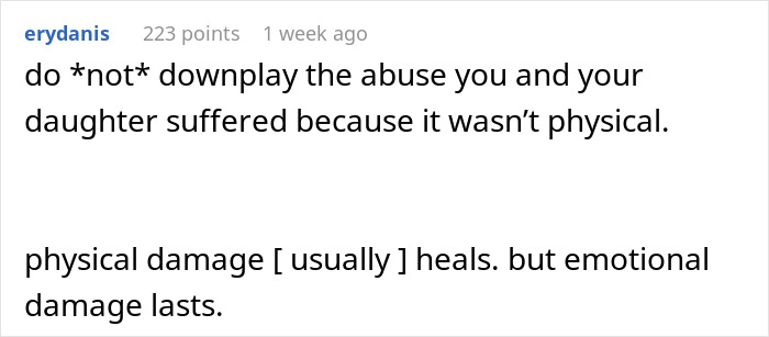 “I Noticed A Smell”: Woman Finds Out Why Her Plants Are Dying, Her Life Turns Upside Down “I Noticed A Smell”: Woman Finds Out Why Her Plants Are Dying, Her Life Turns Upside Down