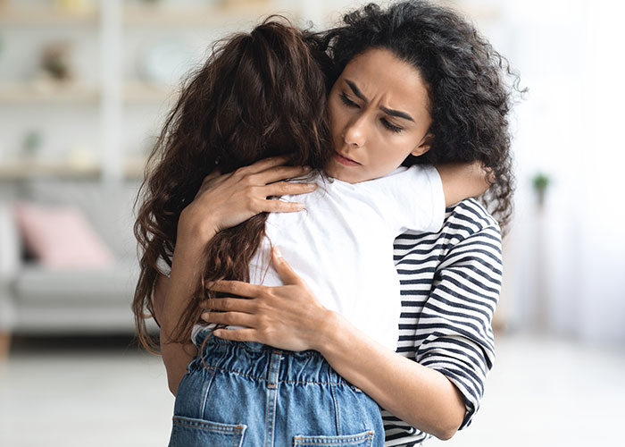 “I Noticed A Smell”: Woman Finds Out Why Her Plants Are Dying, Her Life Turns Upside Down “I Noticed A Smell”: Woman Finds Out Why Her Plants Are Dying, Her Life Turns Upside Down