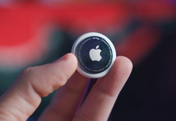 &ldquo;He Doesn&rsquo;t Know I Know&rdquo;: Husband Leaves On A 3-Week Trip, Wife Finds A Tracker In Her Car