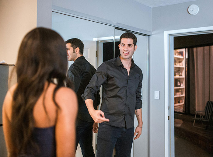 Woman Left Stunned After Man Forces Her To Choose Between His Mom Or Their Divorce Woman Left Stunned After Man Forces Her To Choose Between His Mom Or Their Divorce