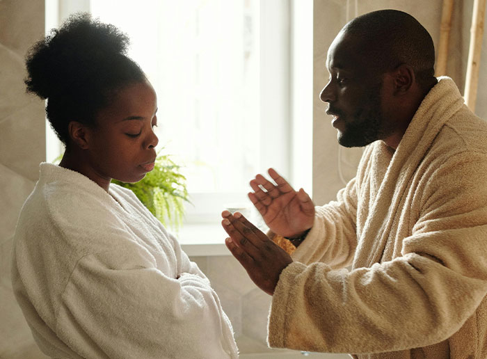 Woman Left Stunned After Man Forces Her To Choose Between His Mom Or Their Divorce Woman Left Stunned After Man Forces Her To Choose Between His Mom Or Their Divorce