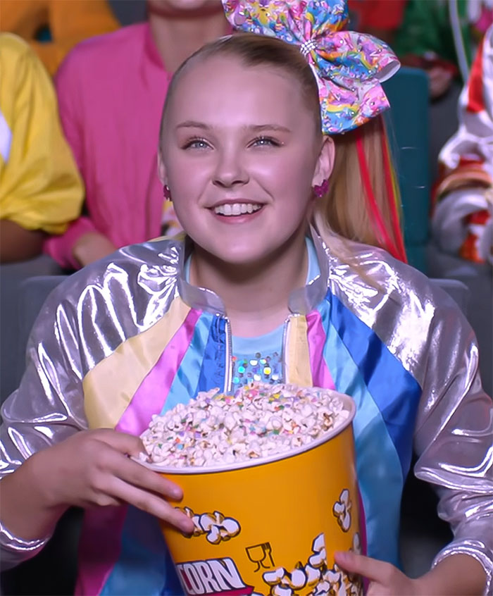 &ldquo;She Has Really Lost Her Ways&rdquo;: JoJo Siwa Has A Bulge In New Magazine Cover