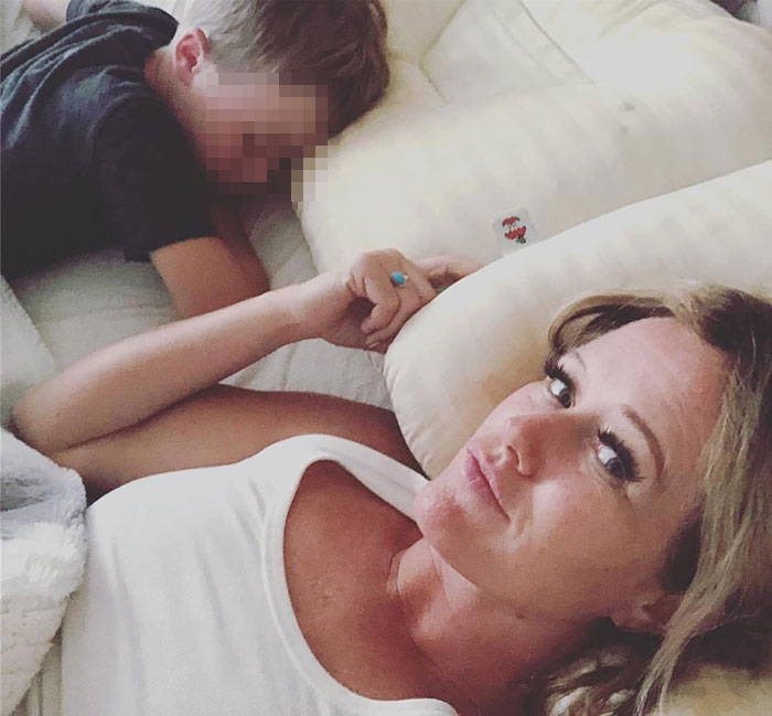 Tucson Mom Leaves Marriage At 44, Now Fights &ldquo;Tradwife&rdquo; Trend On TikTok