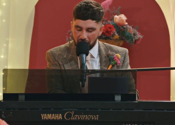 Tearful Bride Can&rsquo;t Believe The Groom&rsquo;s Hideous Teeth Are Real, Cries At The Altar