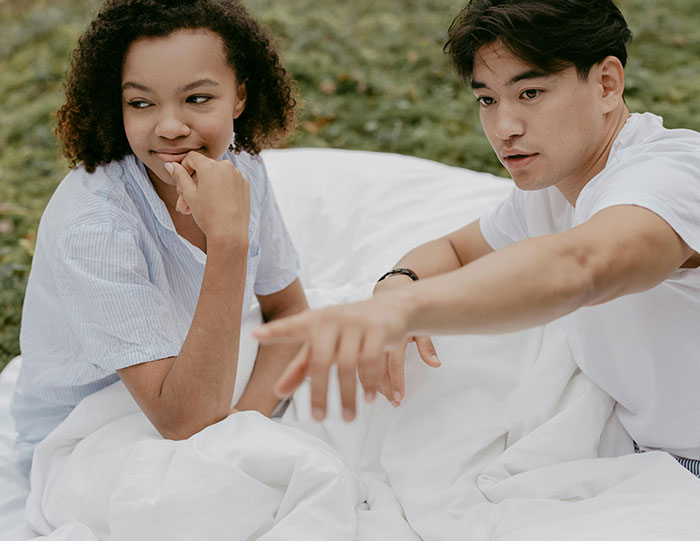 “Just Watched And Laughed”: Man Takes Hot New GF To Church Event To Get Revenge On Ex-Wife “Just Watched And Laughed”: Man Takes Hot New GF To Church Event To Get Revenge On Ex-Wife