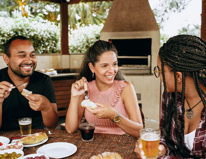 “Just Watched And Laughed”: Man Takes Hot New GF To Church Event To Get Revenge On Ex-Wife “Just Watched And Laughed”: Man Takes Hot New GF To Church Event To Get Revenge On Ex-Wife