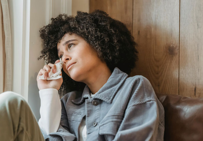 Couple Lose Baby, Yet Can&rsquo;t Stop Taking Heat From Both Their Moms, Start Pushing Them Away 