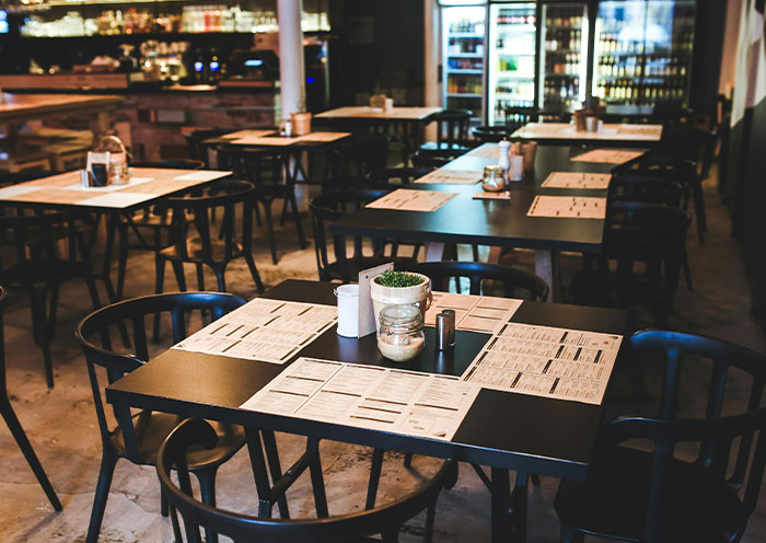 Restaurant’s Over-The-Top Rules Lead To Guest Cancellation, Owner Smugly Responds Restaurant’s Over-The-Top Rules Lead To Guest Cancellation, Owner Smugly Responds