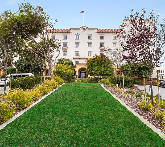 &ldquo;I&rsquo;m Not Going&rdquo;: 96-Year-Old Woman Served With 3-Day Eviction Notice From Senior Home