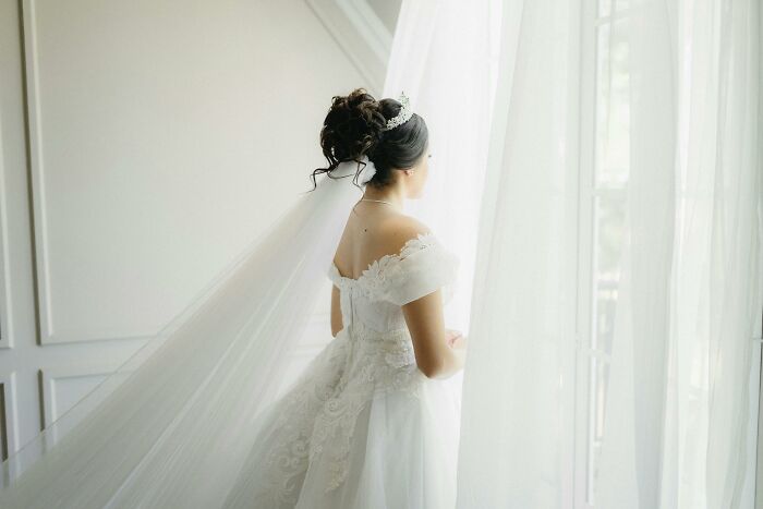 "To This Day We All Worship Him": 36 Stories Of People Who Just Didn't Give A Damn