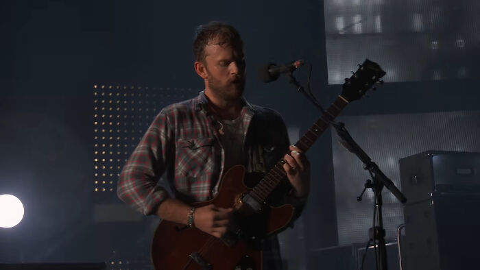 "To This Day We All Worship Him": 36 Stories Of People Who Just Didn't Give A Damn