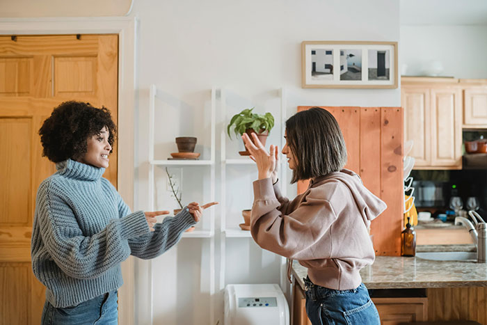 Wife Reveals To Woman That Pregnant Sister Is Her Husband's Mistress Of 5 Years, She's Shocked