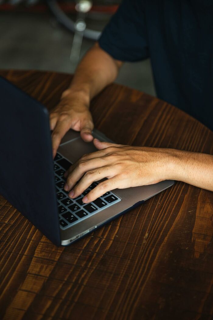 30 People Reveal The Darkest Internet Rabbit Holes They’ve Fallen Into