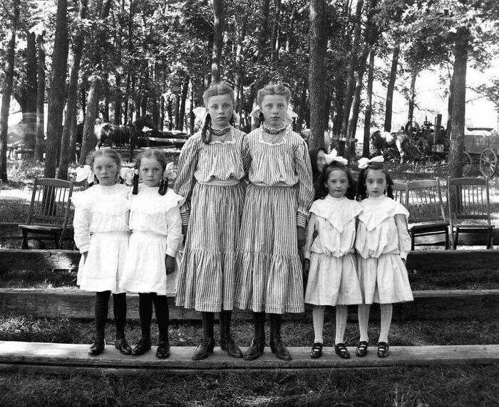 3 Sets Of Twin Girls Pose Together For A Portrait In 1895