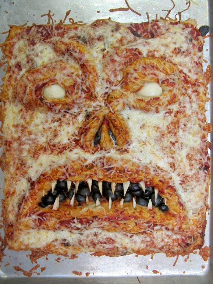 Pizzas-With-Threatening-Auras