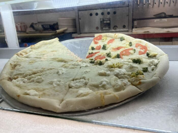 Pizzas-With-Threatening-Auras