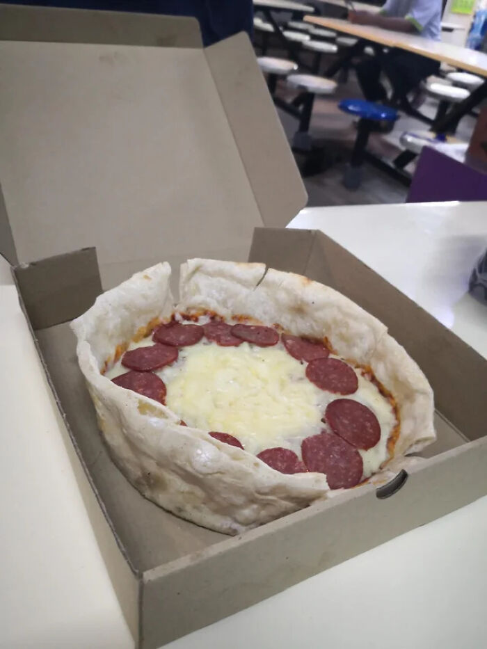 Pizzas-With-Threatening-Auras