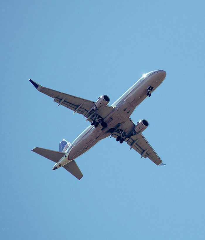 &ldquo;Close Your Legs&rdquo;: Woman Exposing Infuriating Manspreading On Her 1-Hour Flight Sparks Outrage