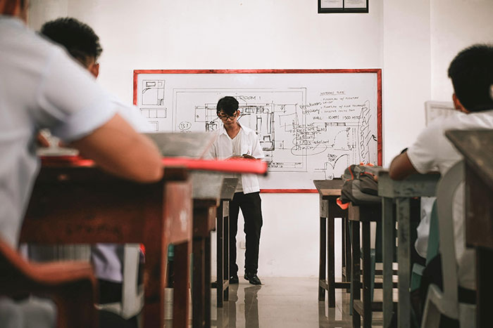 35 Times The "Popular Kid" Destroyed Their Life Despite Having Everything Going For Them