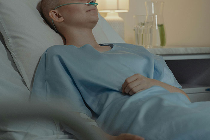 35 Times The "Popular Kid" Destroyed Their Life Despite Having Everything Going For Them