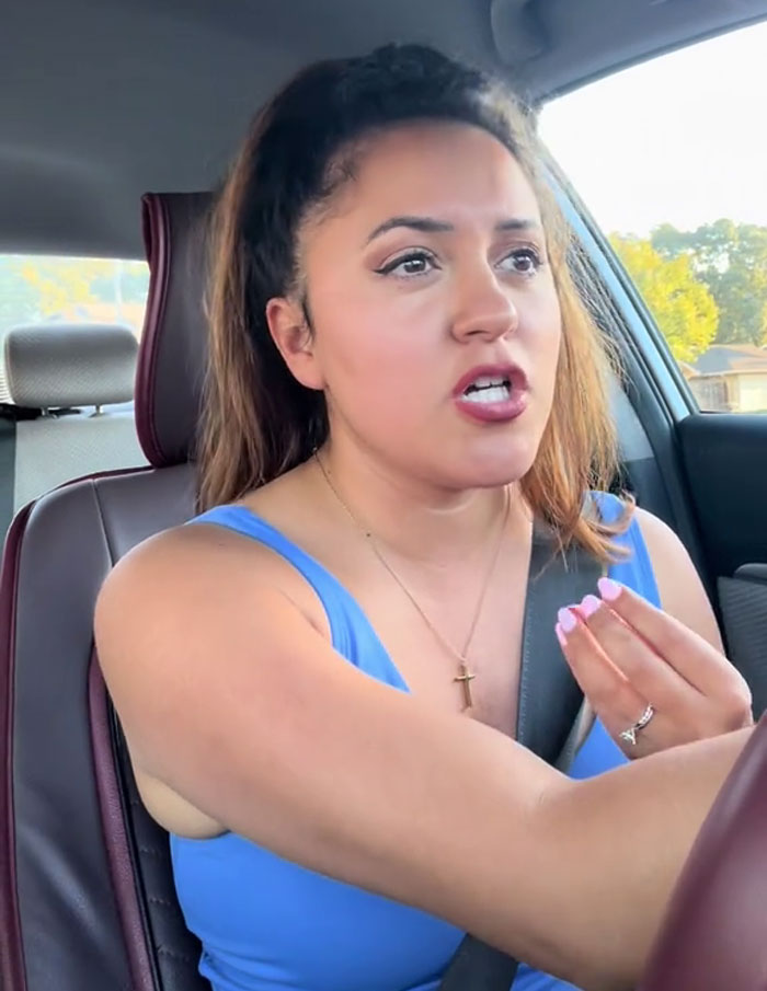 Woman Ignores Warning To Not Put Her Feet On The Car Dash, Gets Severely Injured During Car Crash Woman Ignores Warning To Not Put Her Feet On The Car Dash, Gets Severely Injured During Car Crash