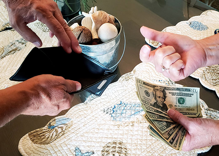 Woman Causes Family Drama By Refusing To Forgive Late Mom&rsquo;s Debt And Demanding That Sister Pay It