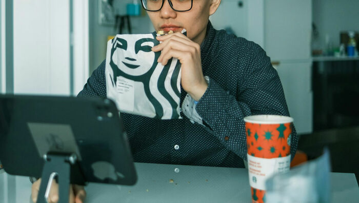 “Leave Immediately”: 30 Netizens Discuss Red Flags To Be Aware Of When Attending A Job Interview