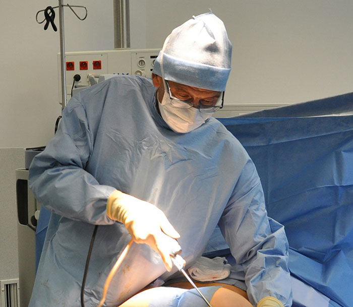 33-Year-Old Mom Of Five Is UK&rsquo;s First Person To Lose Life In UK From Undergoing BBL