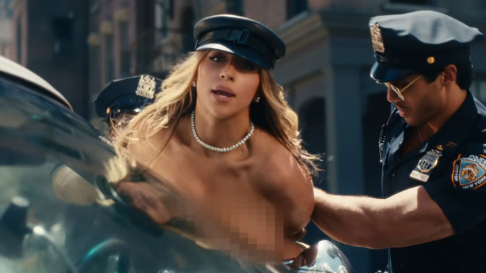 “It’s Practically Softcore”: Tate McRae Slammed For Going Completely Nude In New Music Video “It’s Practically Softcore”: Tate McRae Slammed For Going Completely Nude In New Music Video