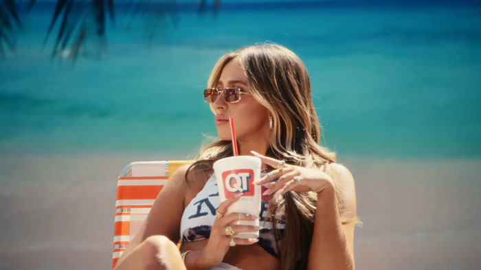 “It’s Practically Softcore”: Tate McRae Slammed For Going Completely Nude In New Music Video “It’s Practically Softcore”: Tate McRae Slammed For Going Completely Nude In New Music Video