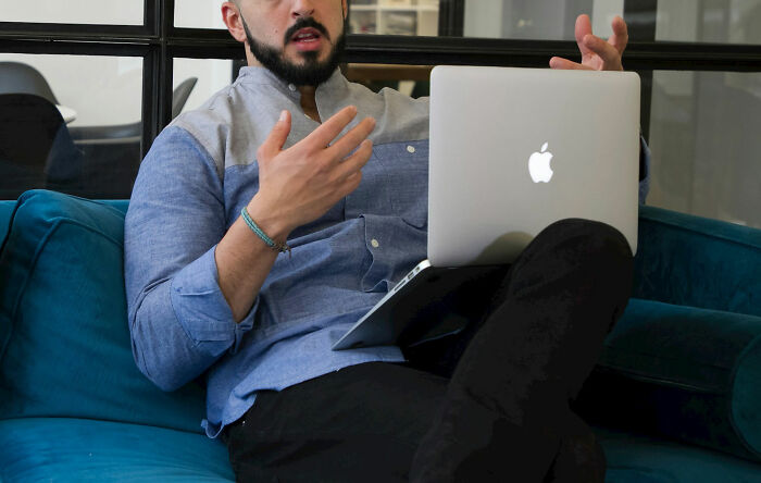 “Leave Immediately”: 30 Netizens Discuss Red Flags To Be Aware Of When Attending A Job Interview