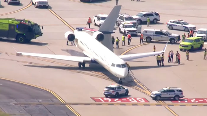 Two Delta Planes Collide With "Loud Bangs" On Atlanta Airport Runway