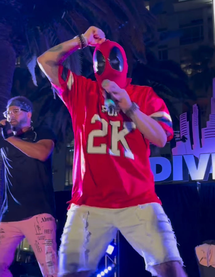 "The Saddest Thing": NSYNC Founder Chris Kirkpatrick Performs Band's Hits At 52, Sparks Debate "The Saddest Thing": NSYNC Founder Chris Kirkpatrick Performs Band's Hits At 52, Sparks Debate