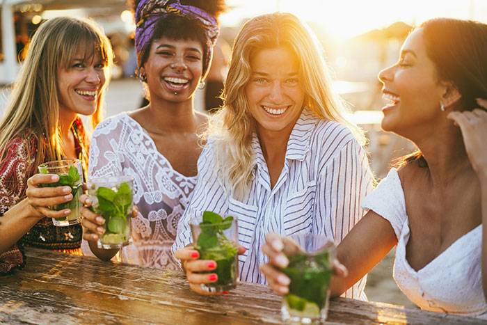 Woman Chooses Greece Vacation Over Helping Husband After Wisdom Teeth Removal, Family Livid