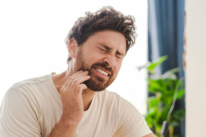 Woman Chooses Greece Vacation Over Helping Husband After Wisdom Teeth Removal, Family Livid