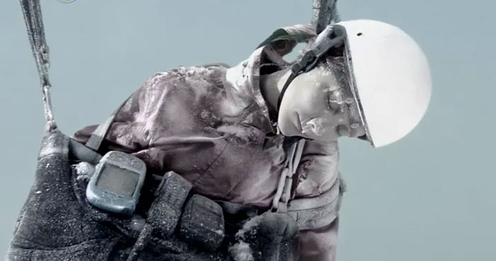 &ldquo;I Had No Idea Where I Was&rdquo;: Paraglider Explains How She Survived 10,000 Meters Above The Earth