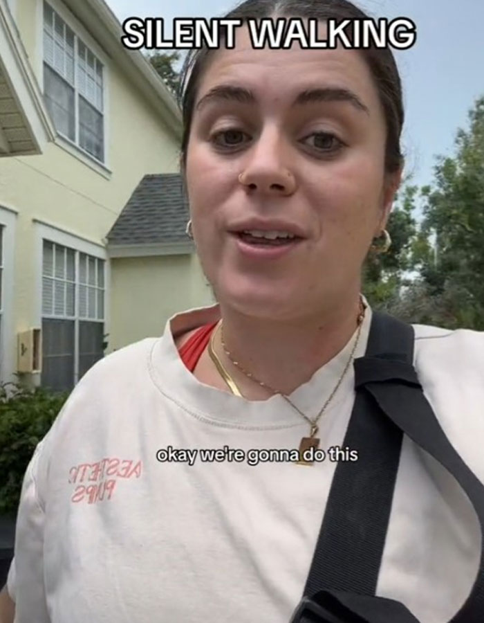 Gen Z Are Obsessed With Viral Trend Of “Silent Walking,” People Mock The Concept Gen Z Are Obsessed With Viral Trend Of “Silent Walking,” People Mock The Concept