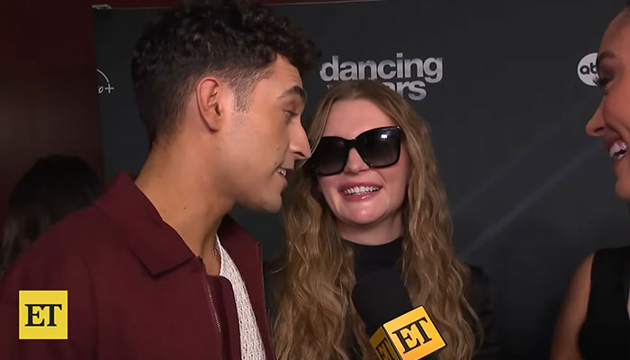 Anna Delvey’s Bejeweled Ankle Monitor Draws Backlash After ‘Mediocre’ DWTS Debut Anna Delvey’s Bejeweled Ankle Monitor Draws Backlash After ‘Mediocre’ DWTS Debut