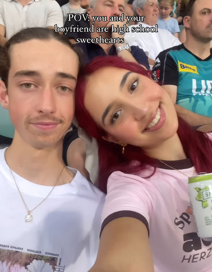 Man&rsquo;s Attempt To Ruin Relationship Brutally Backfires As He Sends &lsquo;Hey Girl&rsquo; Text To Boyfriend