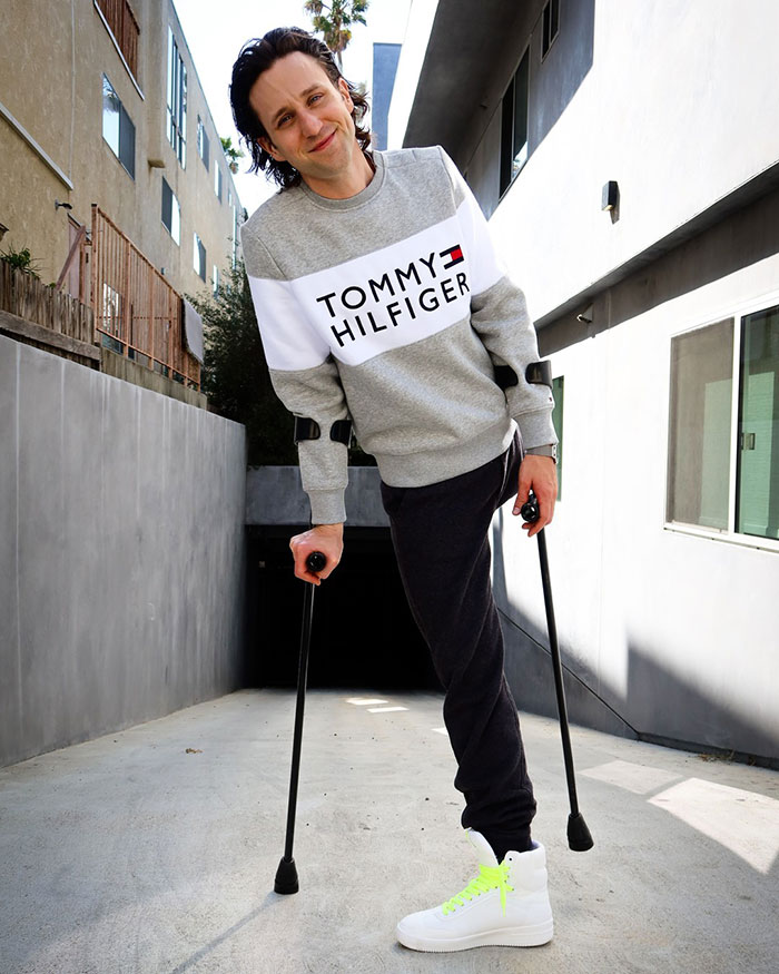 Every Halloween, This One-Legged Guy Outdoes Himself—Here’s His Hilarious 2024 Costume Every Halloween, This One-Legged Guy Outdoes Himself—Here’s His Hilarious 2024 Costume