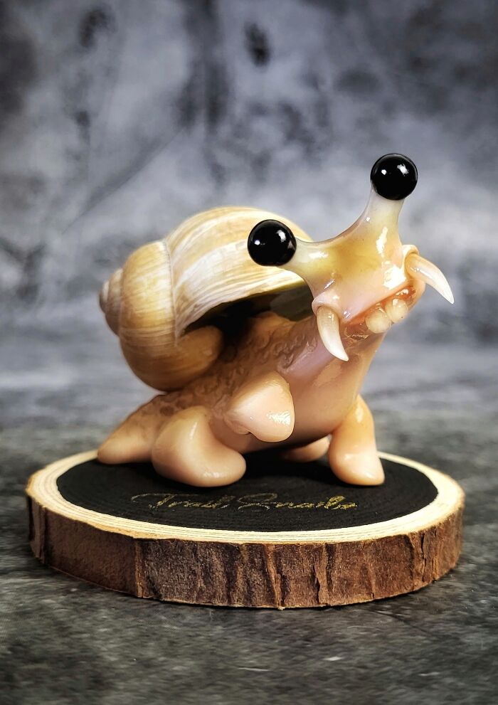 My Surreal Snail Creatures Created Using Real Snail Shells And Polymer Clay (5 Pics)