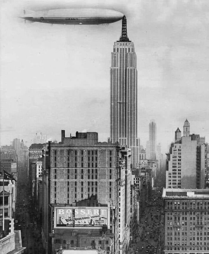 The Empire State Building's Top Was Initially Planned To Be A Docking Station For Airships In The Late 1920s